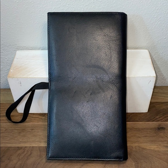 HOBO Black Leather Passport Multi Card Wallet Executive Elastic Close ID Pockets - Picture 12 of 15